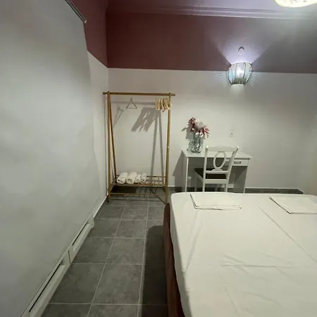 Apartment Dorelias 3 *